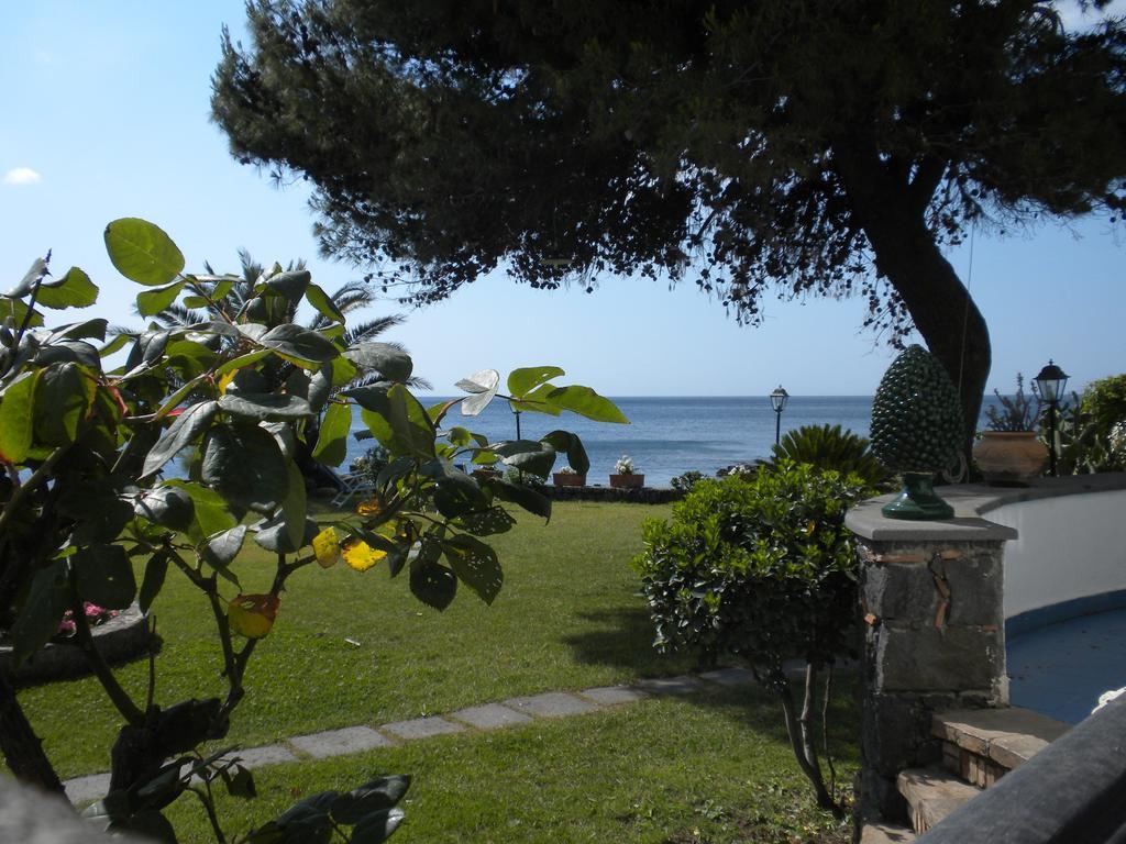 Arathena Rocks Hotel Giardini Naxos Exterior foto